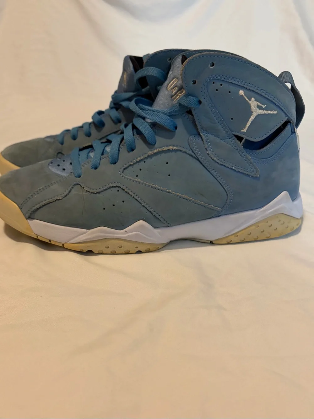 Air Jordan 7 Retro Suede Pantone Blue/White/Sail Sneakers size 9.5 Men’s Jordans